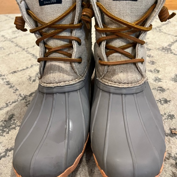 Sperry Topsider, salt, water boot, size 5M - Picture 2 of 4